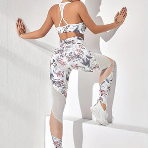 Floral Yoga Set - High Waist Sports Bra & Butt Lifting Leggings for Trendy Workouts!.