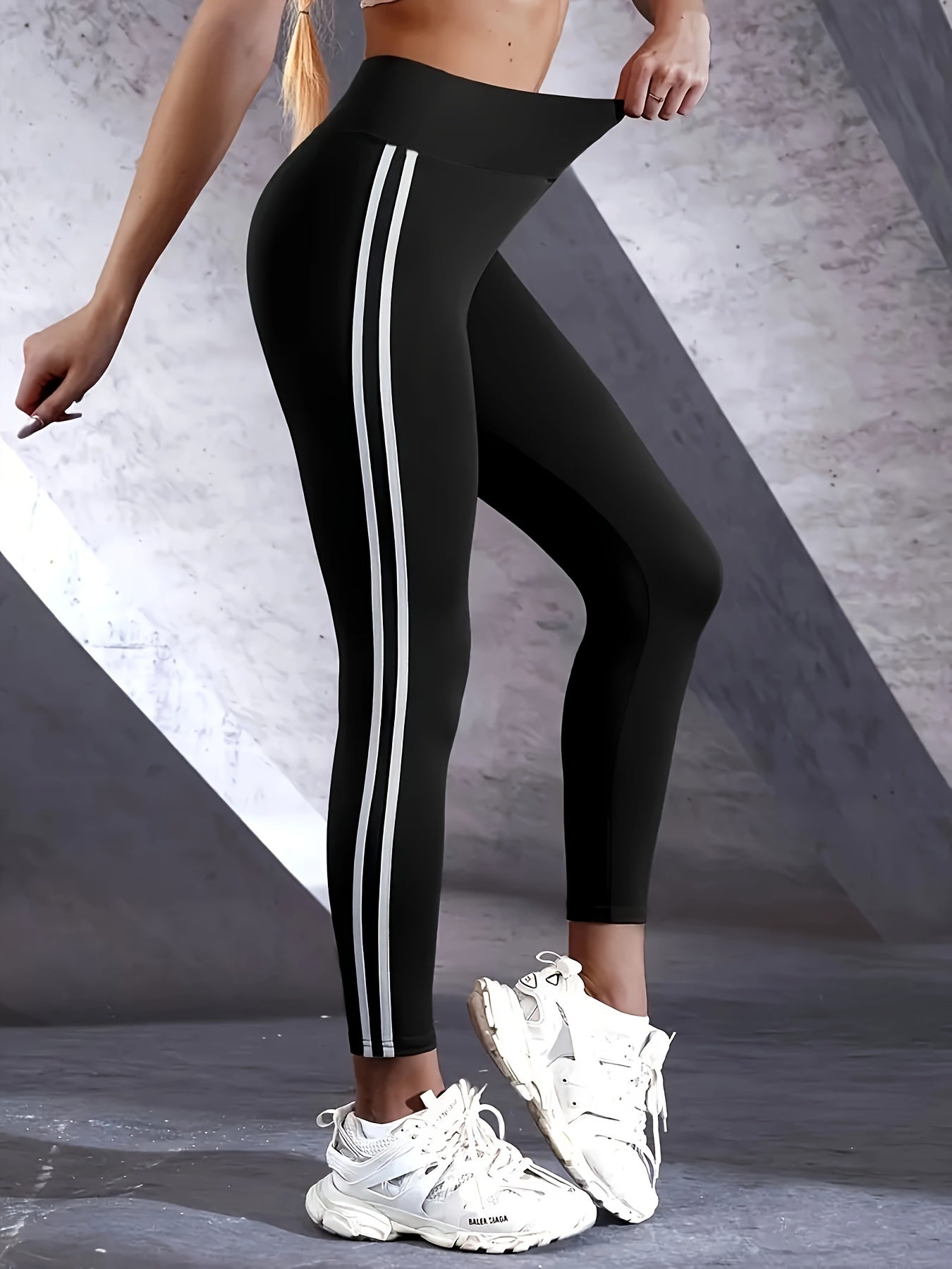 Women's High-waist Slimming Leggings, Side Stripe Pattern, Breathable Yoga Pants, Sportswear, Athletic Apparel.