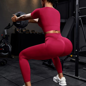 Look & Feel Your Best: 2-Piece Yoga Sports Set for Women - Boat Neck Top & High Waist Leggings.