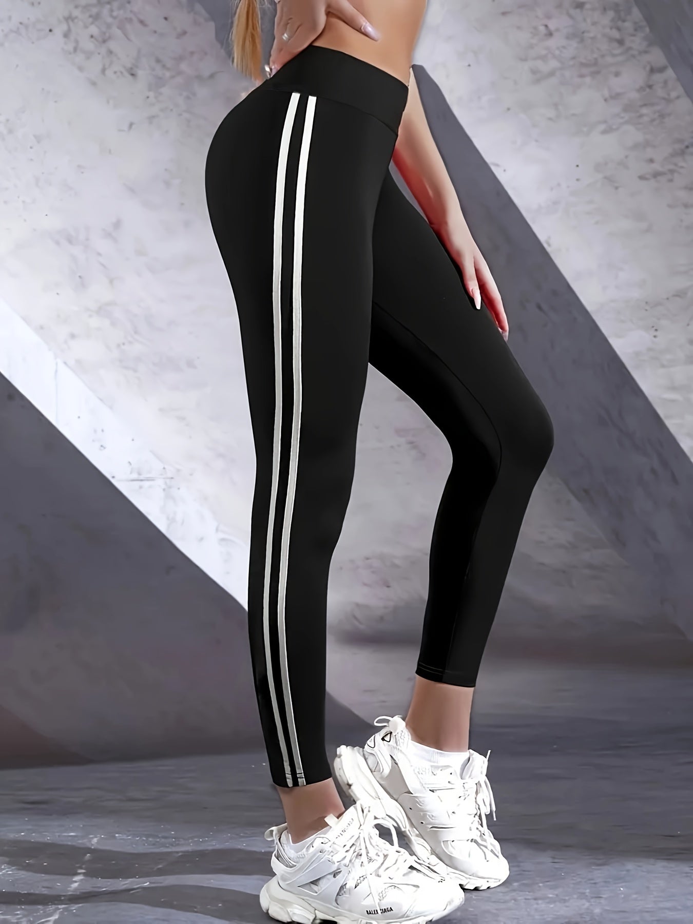 Women's High-waist Slimming Leggings, Side Stripe Pattern, Breathable Yoga Pants, Sportswear, Athletic Apparel.